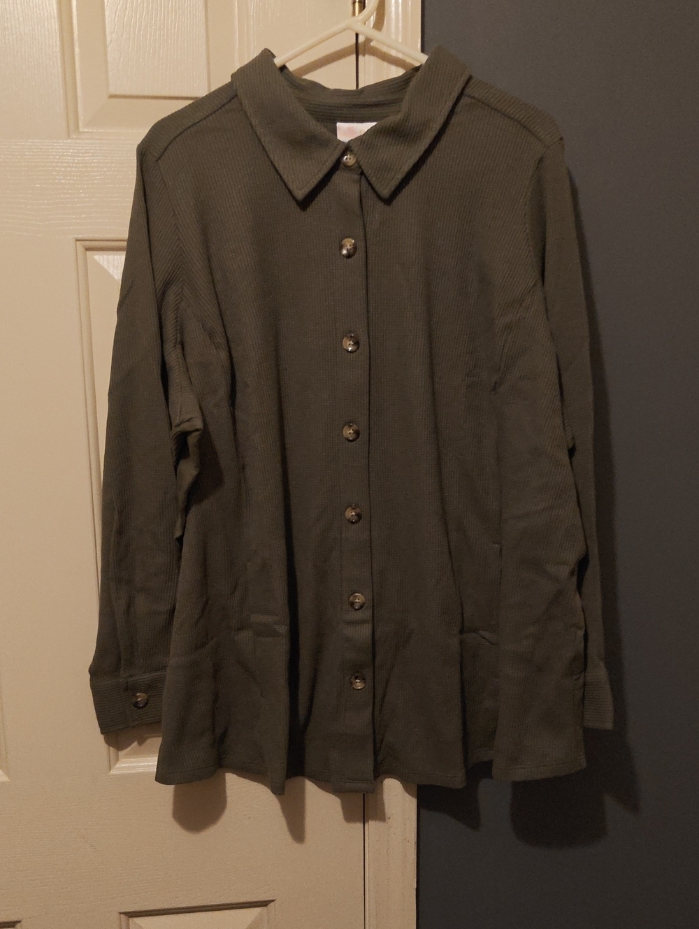 Belle by Kim Gravel Olive Green Ribbed Button-Front Collared Shirt